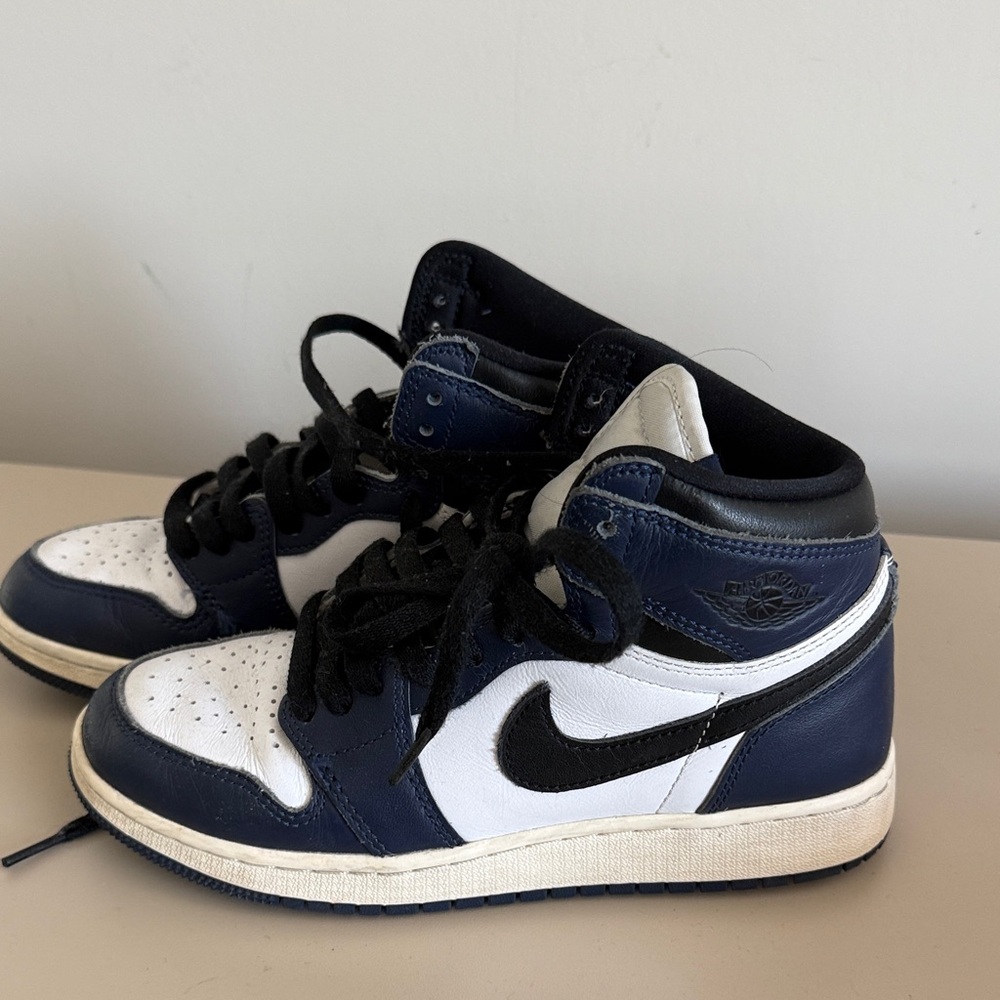 Nike Kids Sneakers - Navy and White